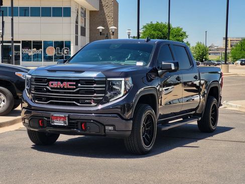 Used 2024 GMC Sierra 1500 AT4 w/ Technology Package AWD/4WD image 8
