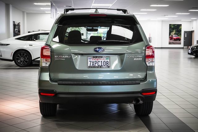 Used 2017 Subaru Forester 2.5i Premium w/ Popular Package #2A AWD/4WD image 7