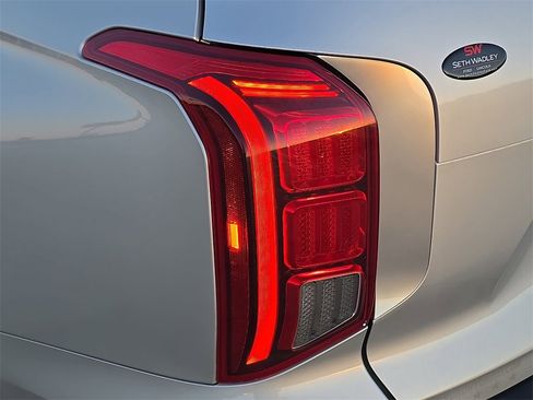 Used 2024 Hyundai Palisade SEL image 35