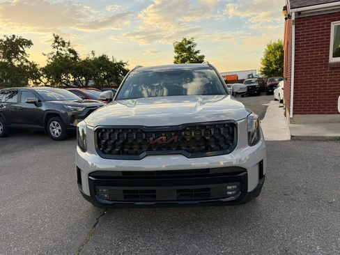 Used 2025 Kia Telluride SX X-Line AWD/4WD image 2