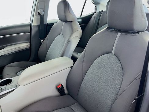Used 2022 Toyota Camry LE FWD image 28