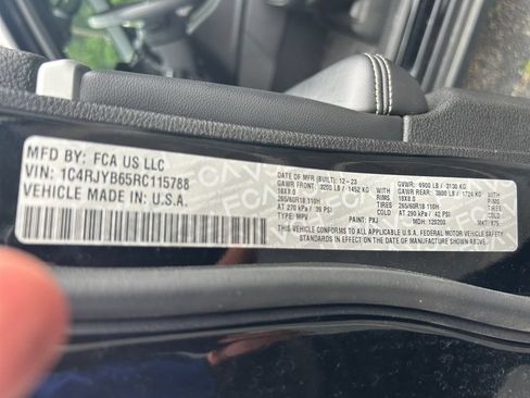 Certified 2024 Jeep Grand Cherokee Limited 4xe AWD/4WD image 32