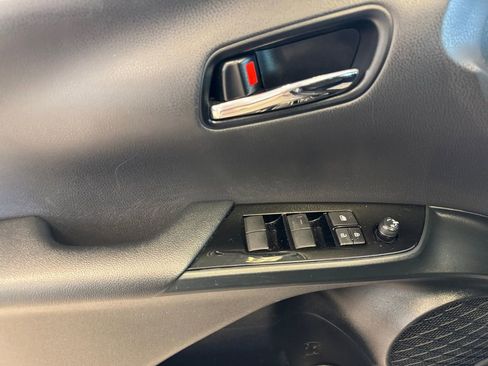 Used 2021 Toyota Prius LE image 11