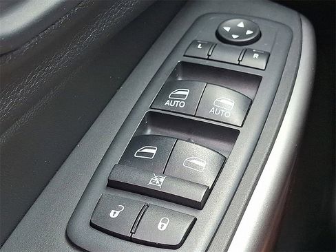 Used 2019 Jeep Cherokee Latitude Plus image 28