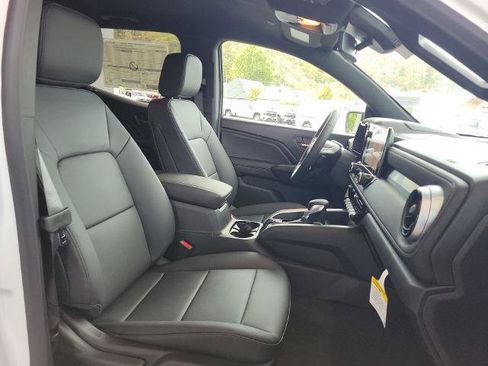 New 2024 Chevrolet Colorado LT w/ LT Convenience Package III image 64