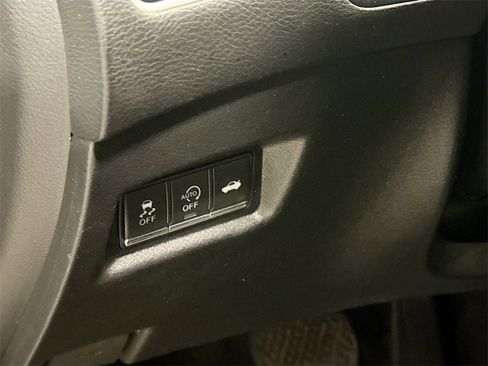 Used 2017 INFINITI Q60 w/ Premium Plus Package 2.0T image 10