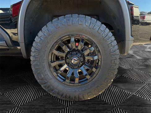 Used 2024 Chevrolet Silverado 2500 High Country image 14