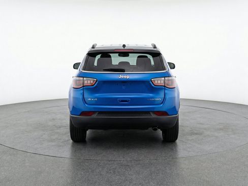 Used 2025 Jeep Compass Limited AWD/4WD image 7