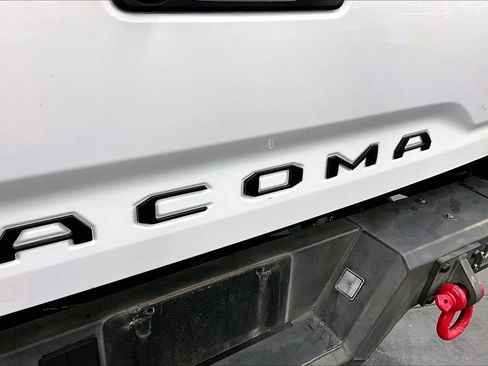 Used 2016 Toyota Tacoma SR w/ SR Convenience Package RWD image 30