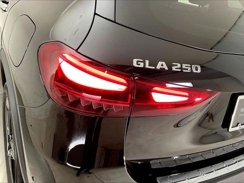 Certified 2026 Mercedes-Benz GLA 250 4MATIC image 23