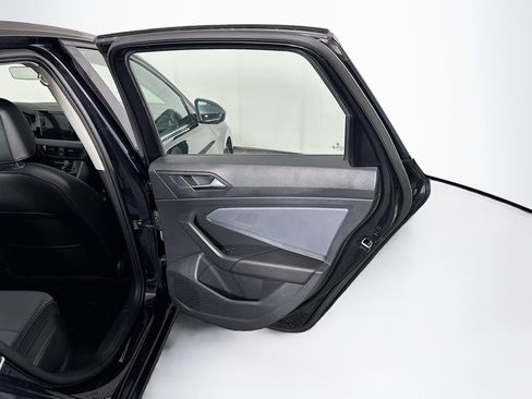 Used 2025 Volkswagen Jetta SE w/ Sunroof Package FWD image 29