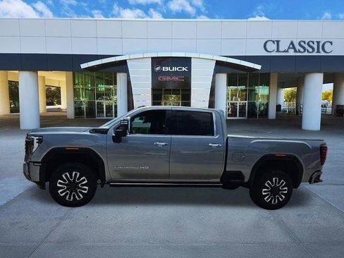 Used 2024 GMC Sierra 2500 Denali Ultimate w/ Max Trailering Package AWD/4WD image 4