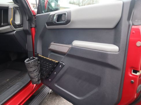 Used 2021 Ford Bronco Badlands image 41