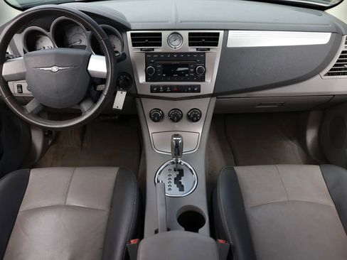 Used 2008 Chrysler Sebring Touring w/ Special Touring Group image 2