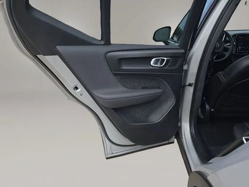 Used 2023 Volvo XC40 B5 Plus w/ Driver Assist Package AWD/4WD image 46