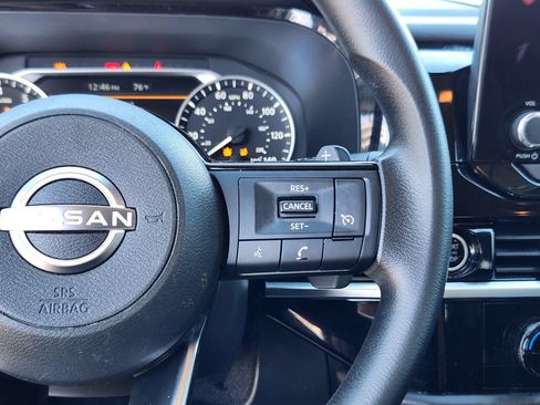 Used 2022 Nissan Pathfinder S AWD/4WD image 17