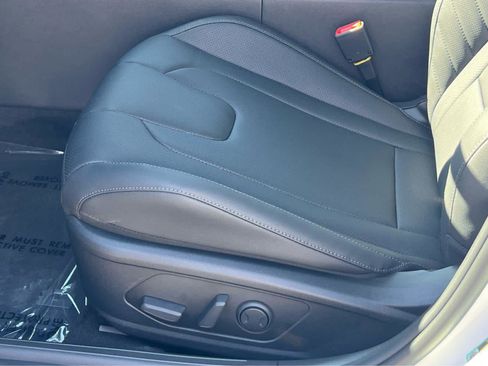 New 2026 Hyundai Elantra Limited FWD image 28