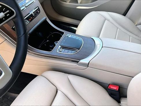 Used 2022 Mercedes-Benz GLC 300 4MATIC image 14