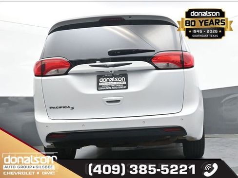 Used 2019 Chrysler Pacifica Touring Plus w/ S Appearance Package image 18