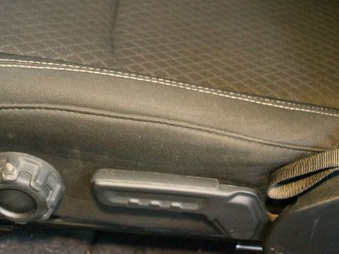 Used 2021 Jeep Wrangler Unlimited Sahara AWD/4WD image 17