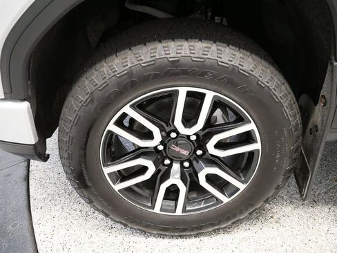 Used 2022 GMC Sierra 1500 AT4 w/ AT4 Preferred Package image 22