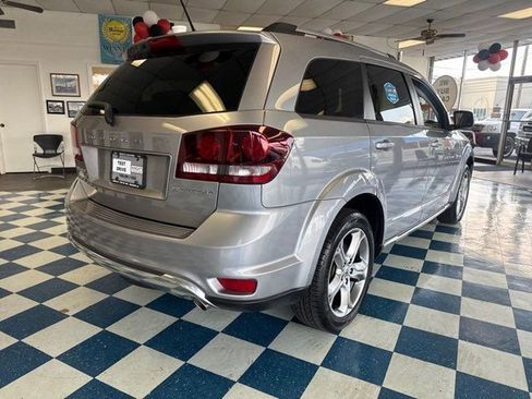Used 2017 Dodge Journey Crossroad image 7