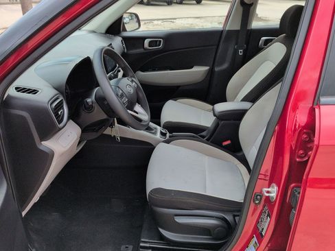 Used 2020 Hyundai Venue SEL FWD image 18