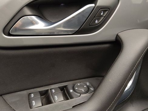 Used 2019 Chevrolet Blazer LT image 27