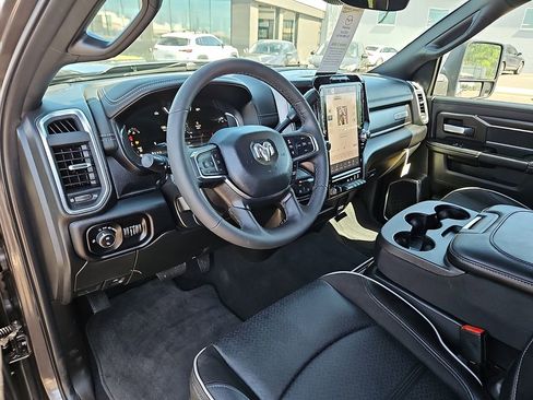 Used 2026 RAM 2500 Laramie AWD/4WD image 14