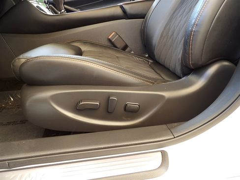 Used 2023 Nissan Maxima SR w/ Sport Mat Group image 16