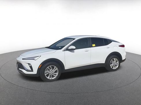 Used 2025 Buick Envista Preferred image 9