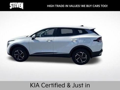 Used 2024 Kia Sportage LX image 3