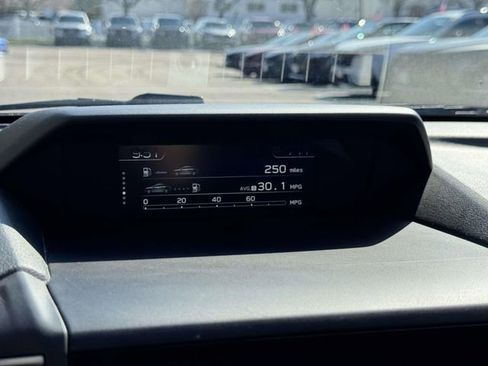 Used 2023 Subaru Crosstrek 2.5i Limited w/ Moonroof Package image 24