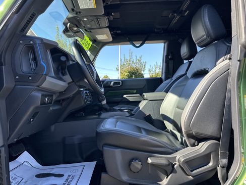 Used 2024 Ford Bronco Black Diamond image 10