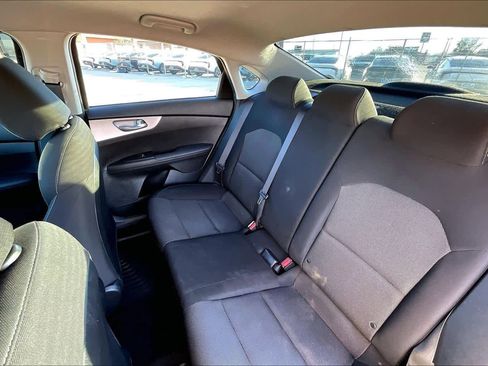Certified 2023 Kia Forte LXS image 28