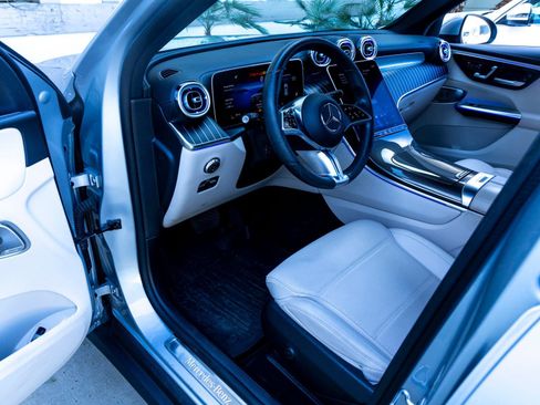 Used 2023 Mercedes-Benz GLC 300 image 15