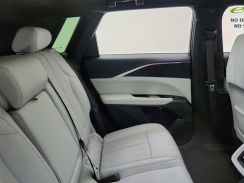 Used 2024 Cadillac Lyriq Luxury RWD image 27