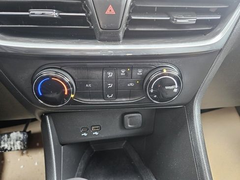 Certified 2024 Buick Encore GX Preferred image 29