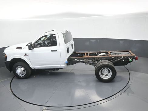 Used 2024 RAM 3500 Tradesman RWD image 38