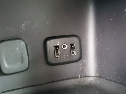 Used 2019 GMC Acadia SLT w/ LPO, Floor Liner Package image 28