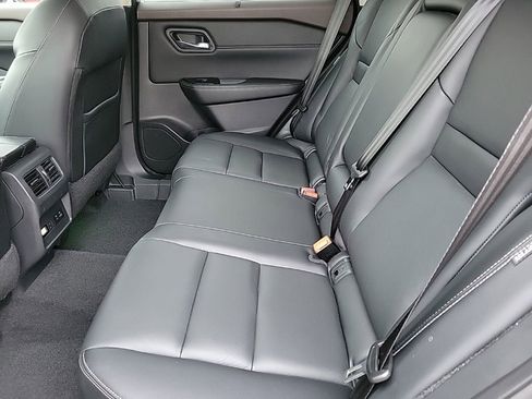 Used 2022 Nissan Rogue SL w/ SL Premium Package image 14