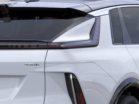 New 2026 Cadillac Lyriq Signature Luxury w/ Nappa Leather Package RWD image 11