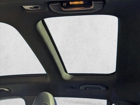 Used 2022 Mercedes-Benz GLC 300 image 19