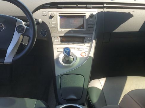 Used 2014 Toyota Prius Four FWD image 14