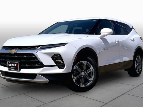 Used 2025 Chevrolet Blazer LT AWD/4WD image 1