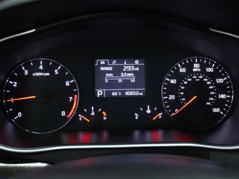 Used 2016 Kia Cadenza image 19