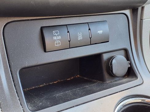 Used 2012 Chevrolet Traverse LS image 19