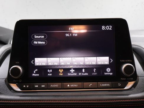 Used 2025 Nissan Rogue SV AWD/4WD image 24