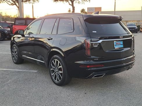 Used 2022 Cadillac XT6 Sport w/ Platinum Package image 13