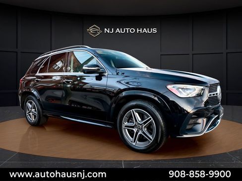 Used 2024 Mercedes-Benz GLE 450e 4MATIC w/ AMG Line Exterior image 1